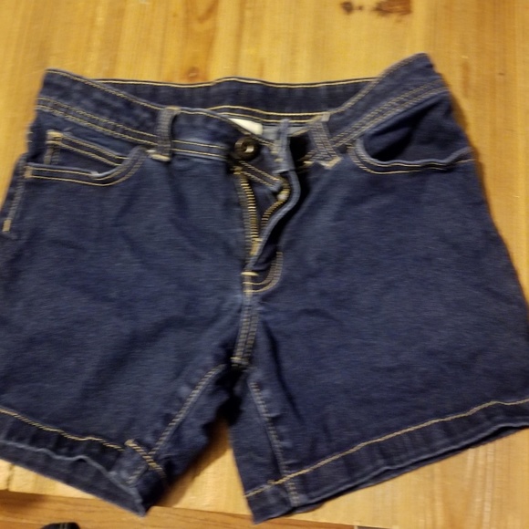 Short - Picture 3 of 3